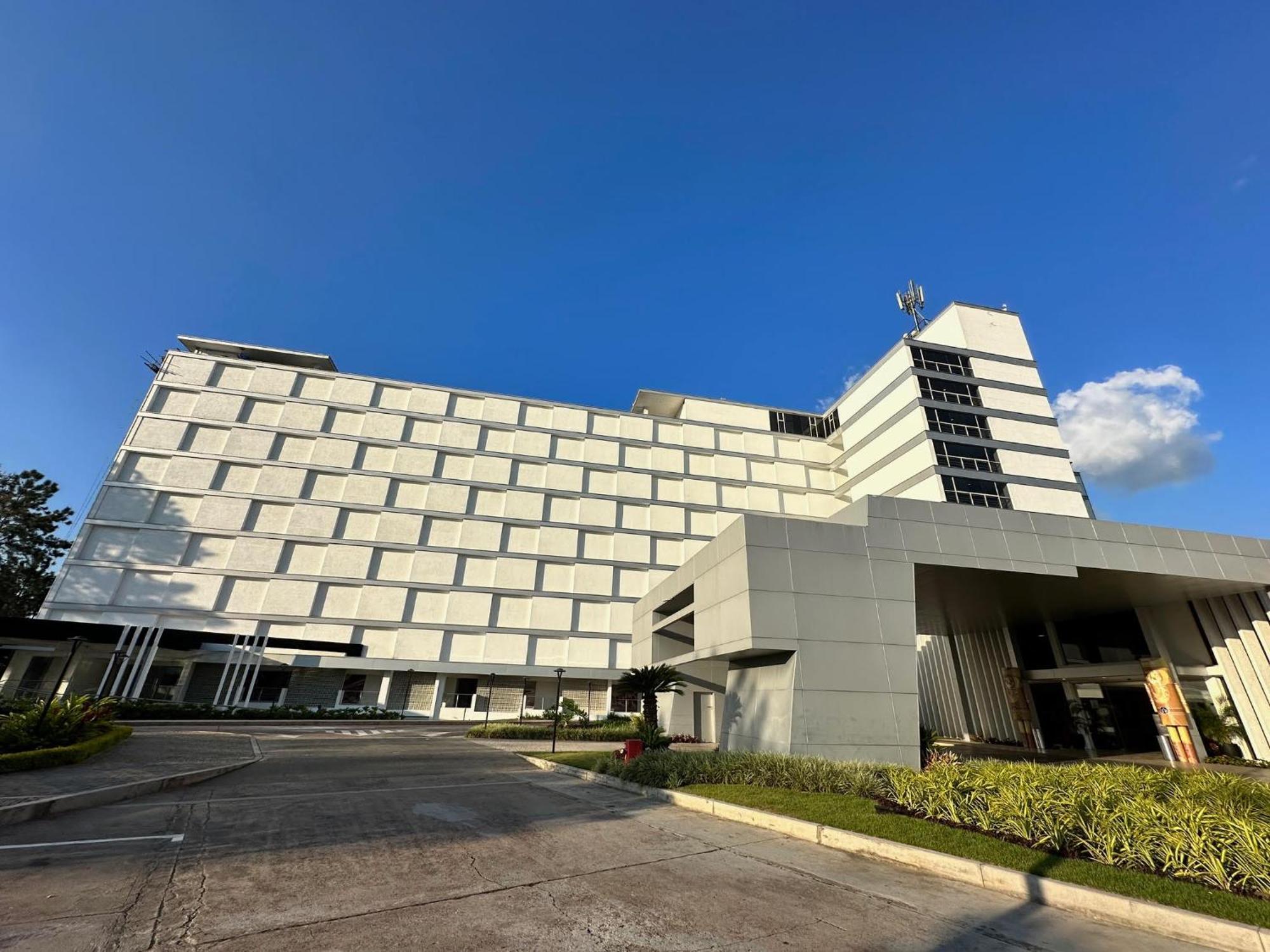 Eurobuilding Tama San Cristobal Hotel Exterior photo
